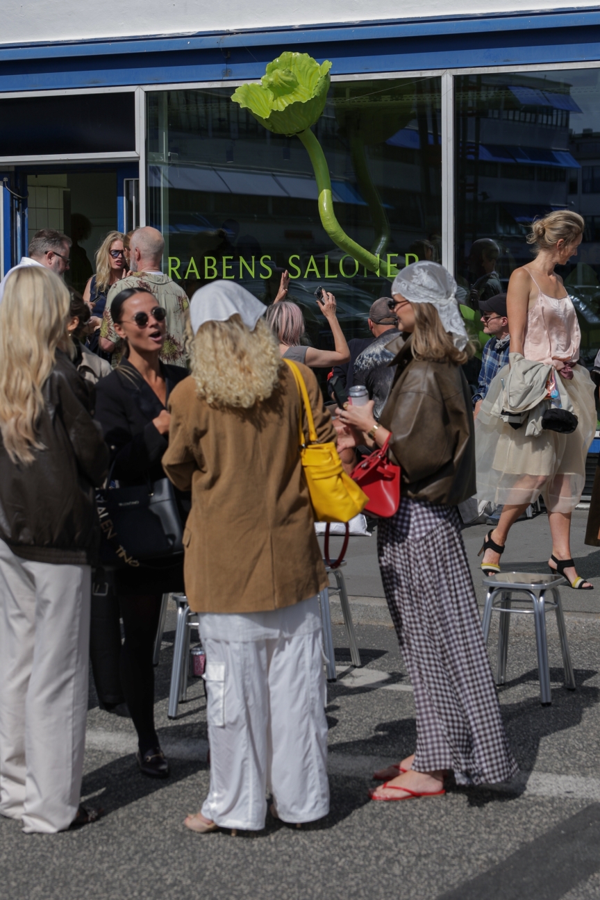 ss26-copenhagen-fashion-week-rabens-saloner-runway-2x3-james-cochrane-60