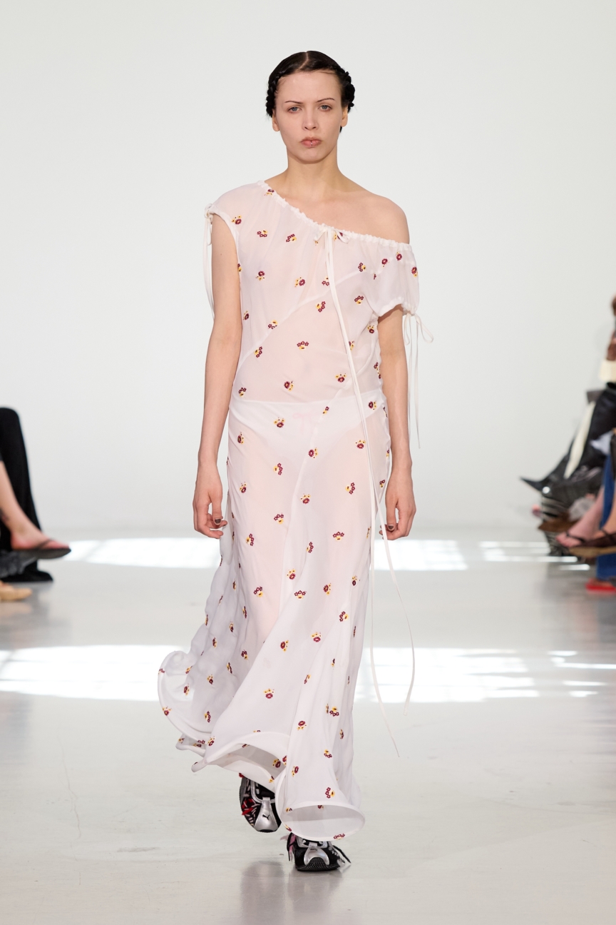 ss26-copenhagen-fashion-week-rave-review-runway-2x3-james-cochrane-2