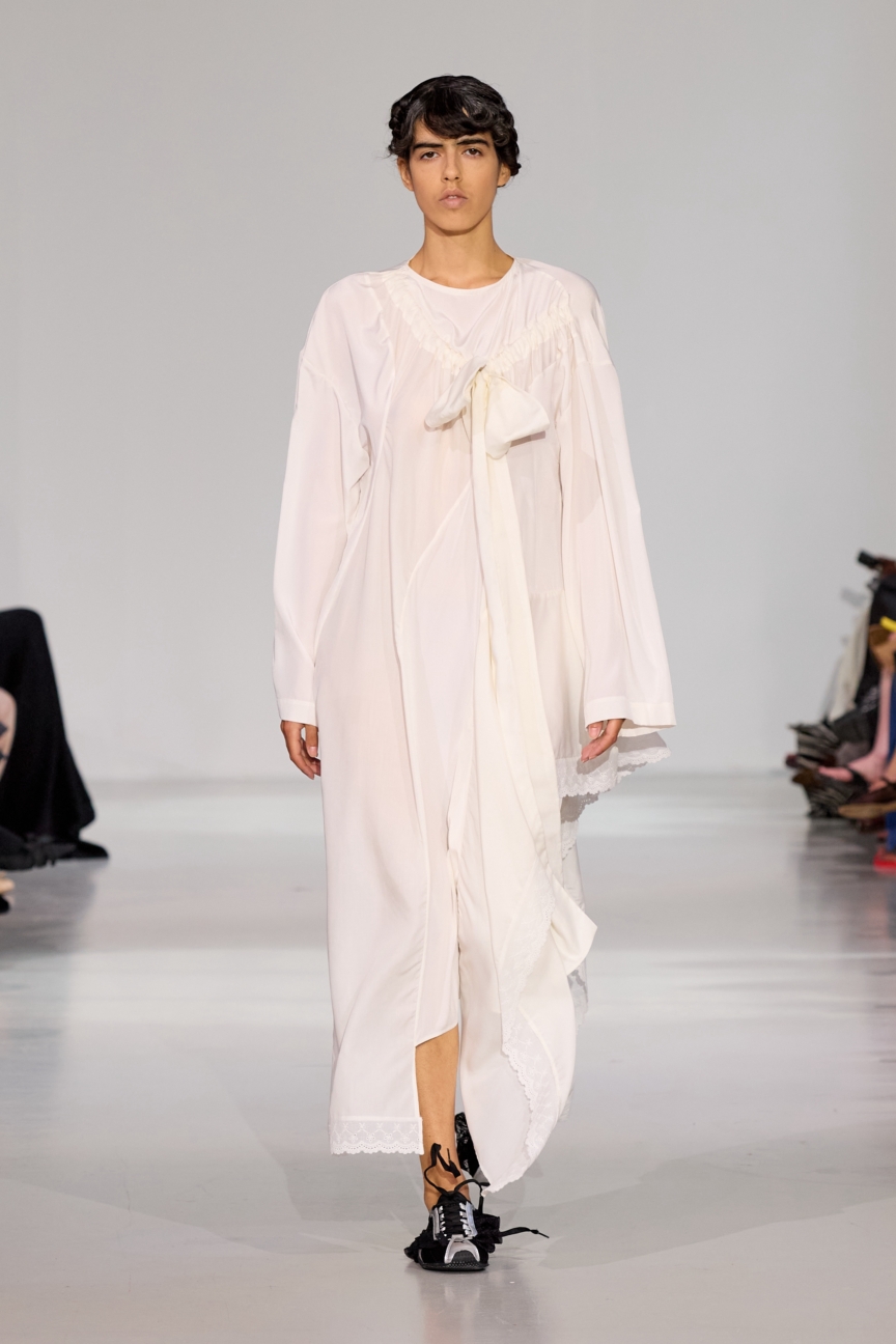 ss26-copenhagen-fashion-week-rave-review-runway-2x3-james-cochrane-27