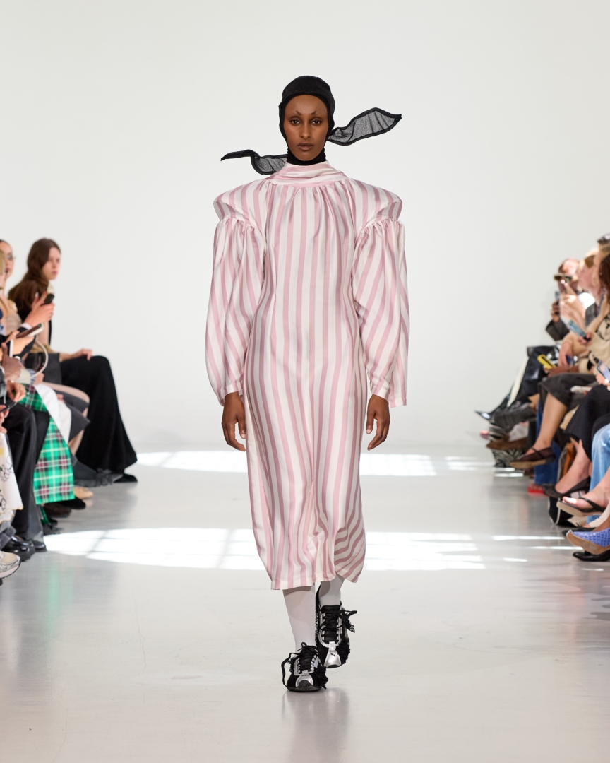 ss26-copenhagen-fashion-week-rave-review-runway-4x5-james-cochrane-11