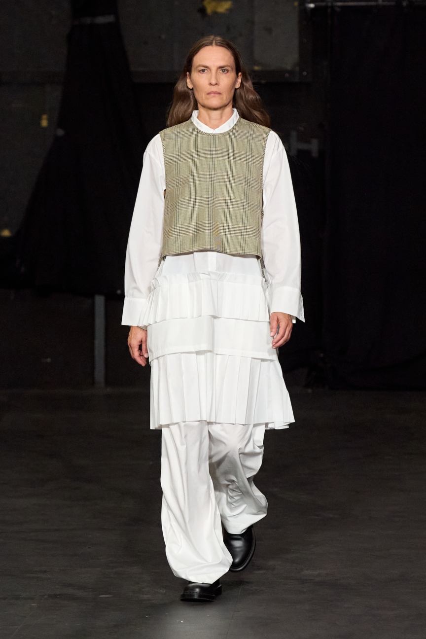 ss26-copenhagen-fashion-week-stel-runway-2x3-james-cochrane-4