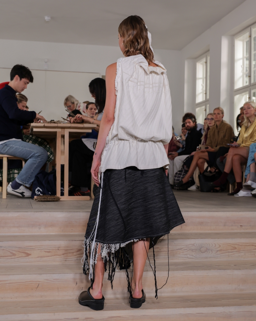 ss26-copenhagen-fashion-week-stem-presentation-4x5-james-cochrane-24