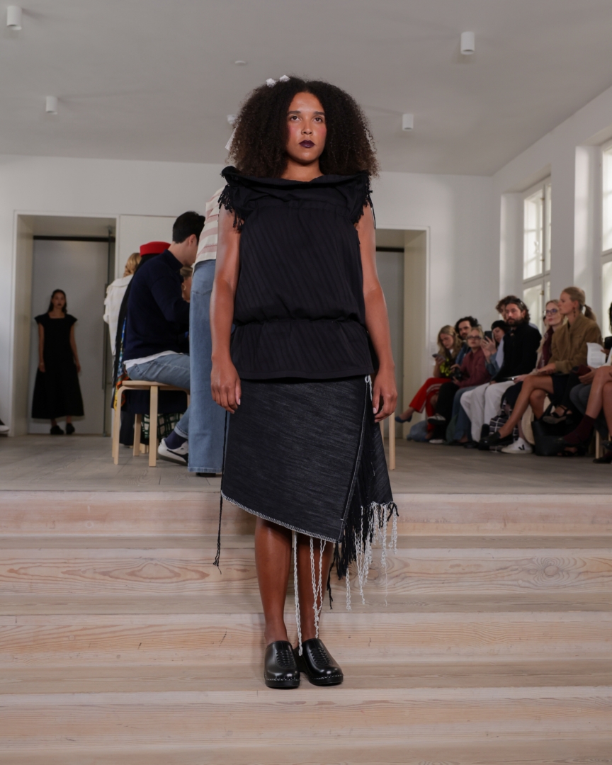 ss26-copenhagen-fashion-week-stem-presentation-4x5-james-cochrane-53