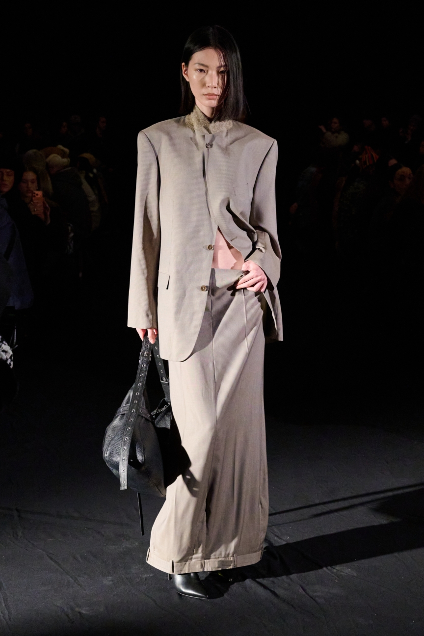 aw26-copenhagen-fashion-week-taus-runway-2x3-james-cochrane-14