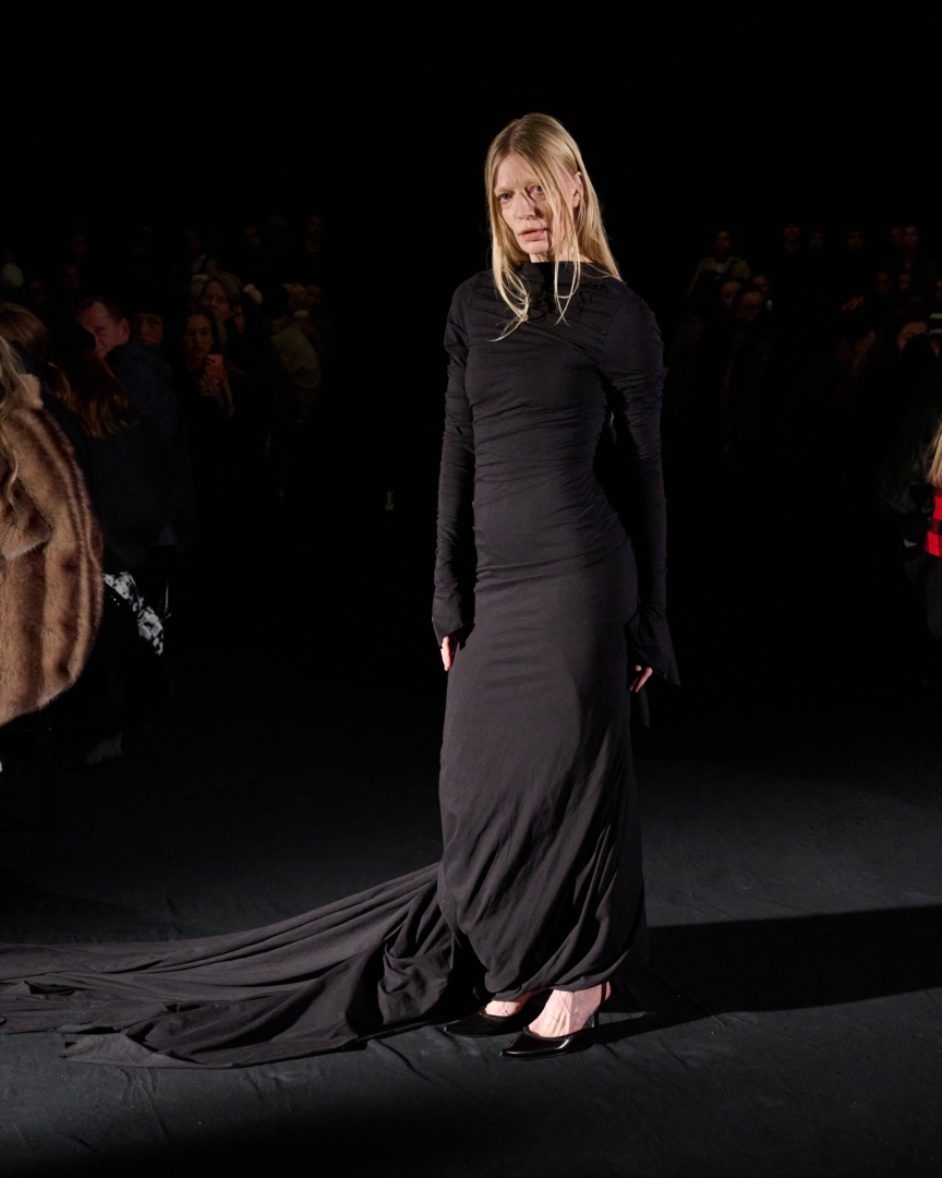 aw26-copenhagen-fashion-week-taus-runway-4x5-james-cochrane-18