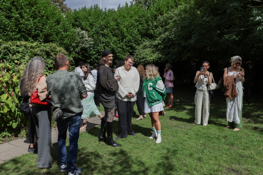 ss26-copenhagen-fashion-week-taus-presentation-2x3-james-cochrane-39