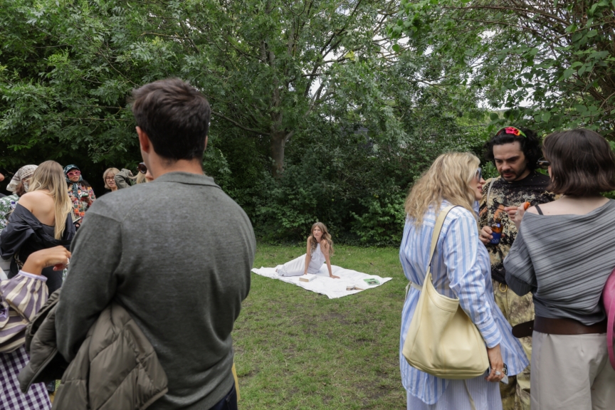 ss26-copenhagen-fashion-week-taus-presentation-2x3-james-cochrane-45