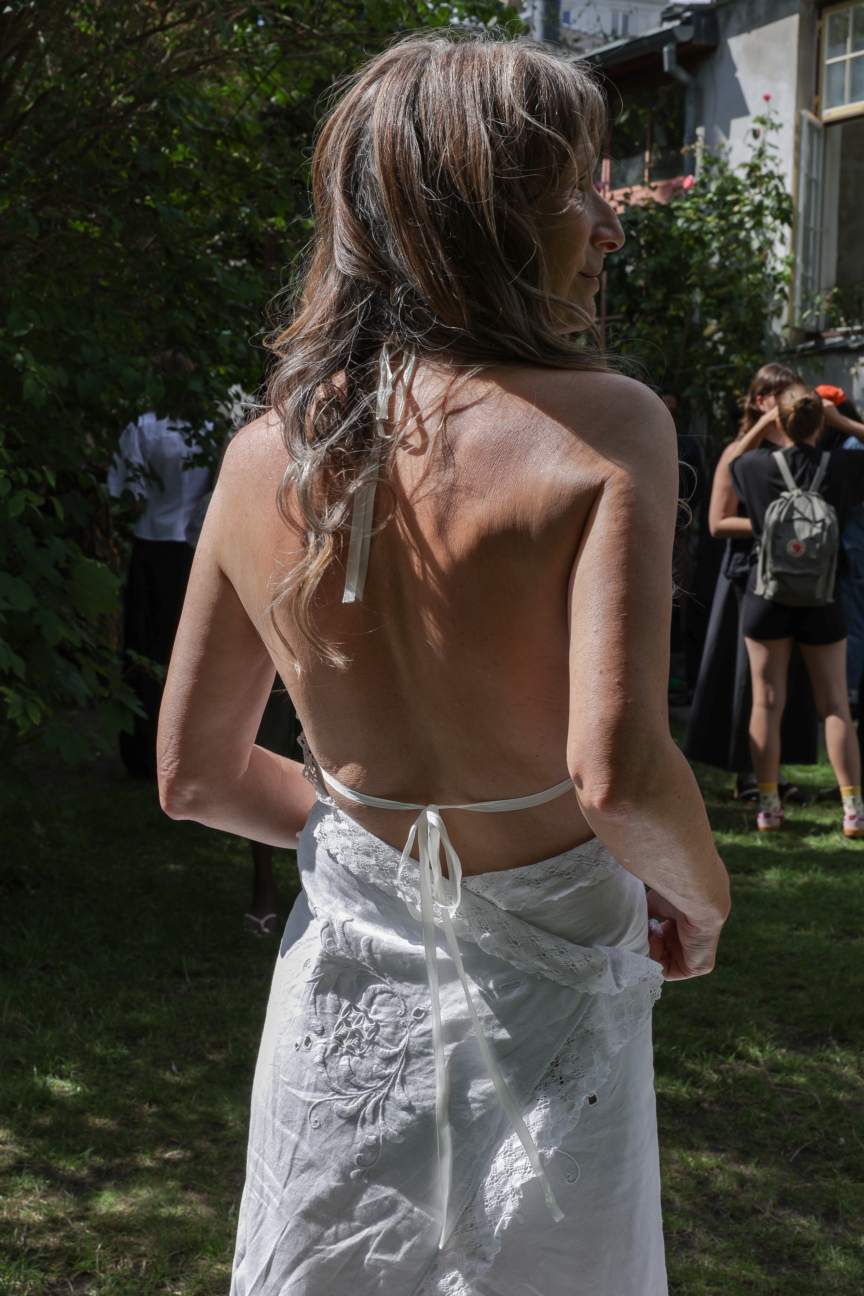 ss26-copenhagen-fashion-week-taus-presentation-2x3-james-cochrane-55