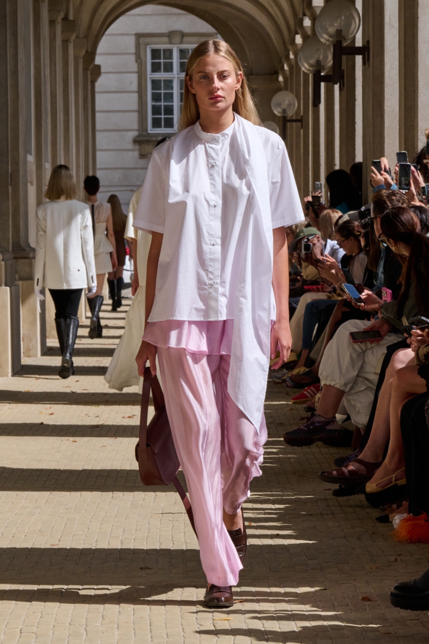 ss26-copenhagen-fashion-week-the-garment-2x3-james-cochrane-24