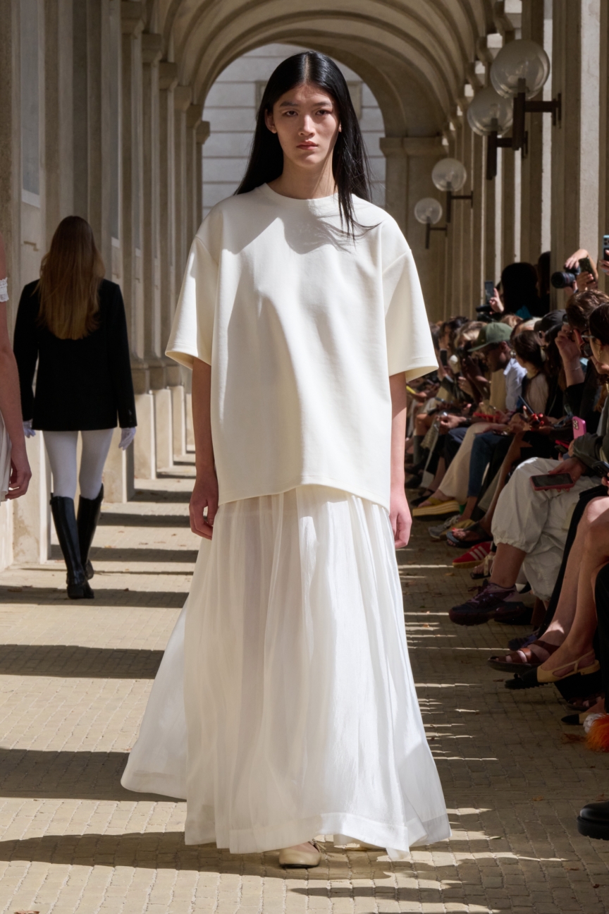 ss26-copenhagen-fashion-week-the-garment-2x3-james-cochrane-25