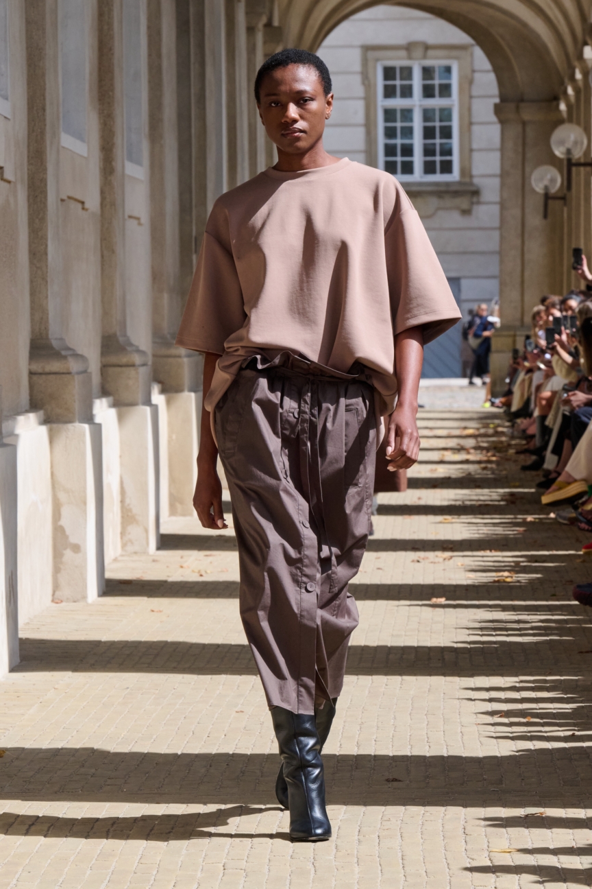 ss26-copenhagen-fashion-week-the-garment-2x3-james-cochrane-5