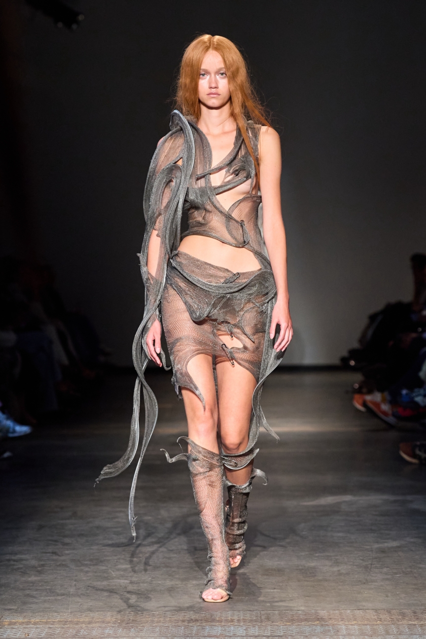 ss26-copenhagen-fashion-week-the-royal-danish-academy-runway-2x3-james-cochrane-27