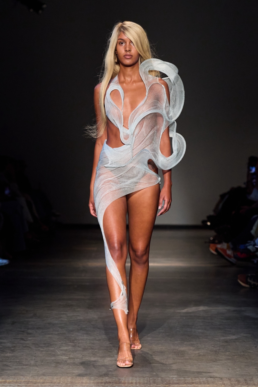 ss26-copenhagen-fashion-week-the-royal-danish-academy-runway-2x3-james-cochrane-28