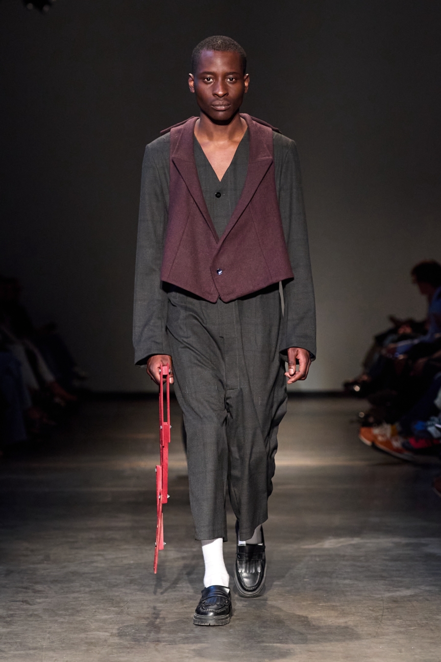 ss26-copenhagen-fashion-week-the-royal-danish-academy-runway-2x3-james-cochrane-42