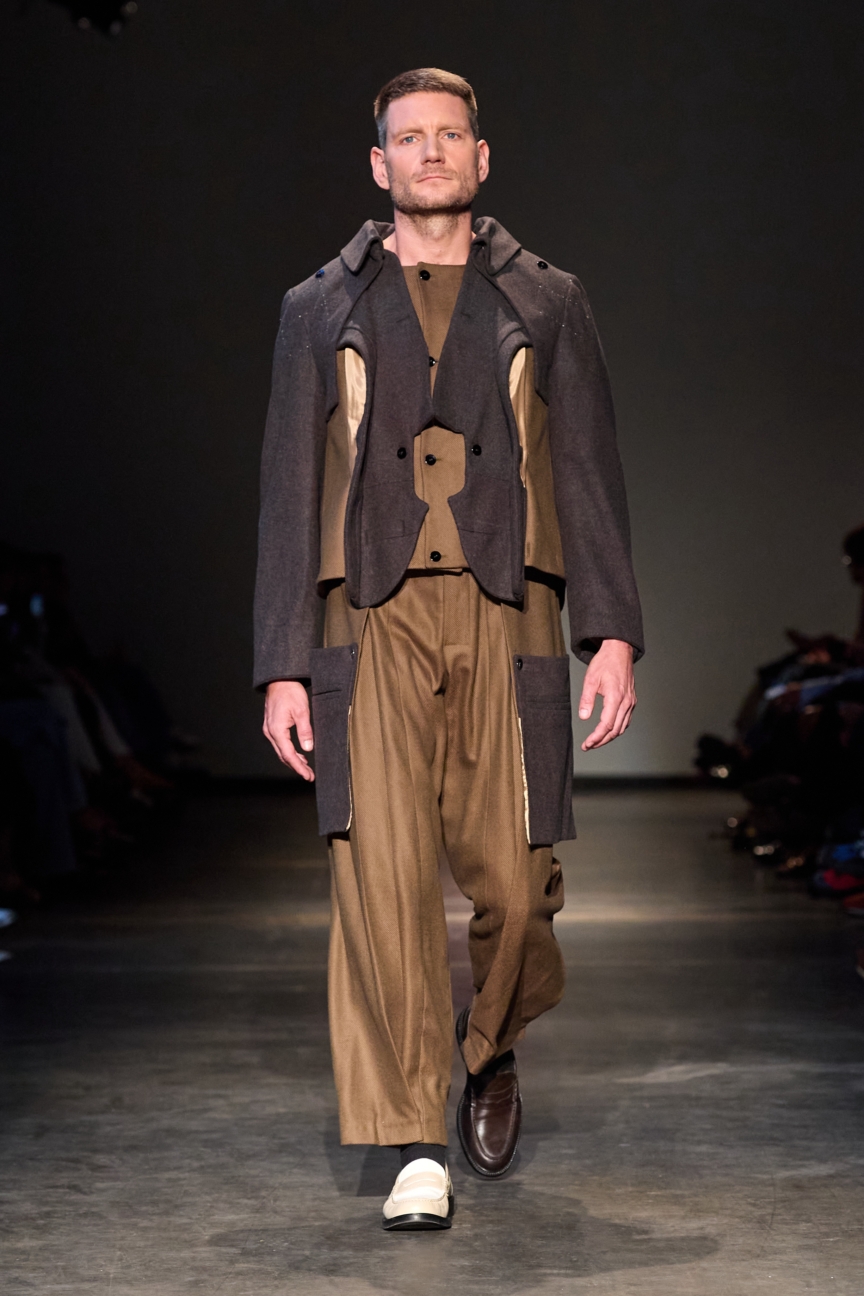 ss26-copenhagen-fashion-week-the-royal-danish-academy-runway-2x3-james-cochrane-45