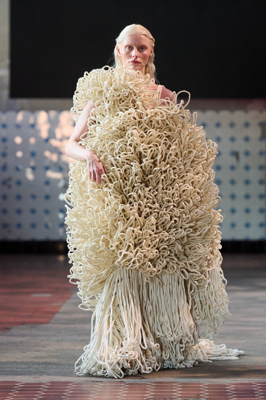 ss26-copenhagen-fashion-week-swedish-school-of-textiles-runway-2x3-james-cochrane-1