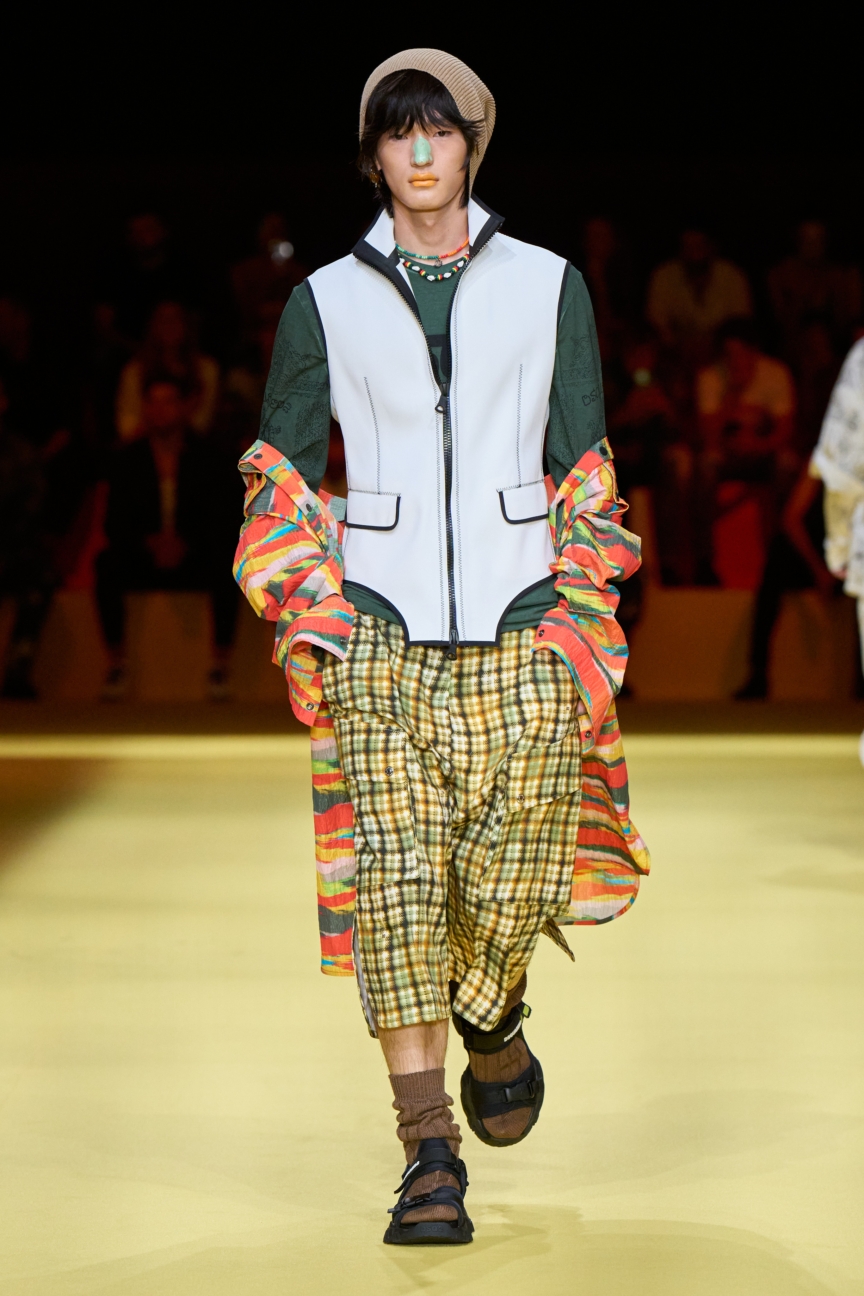 dsquared2-ss23-mens-show-15