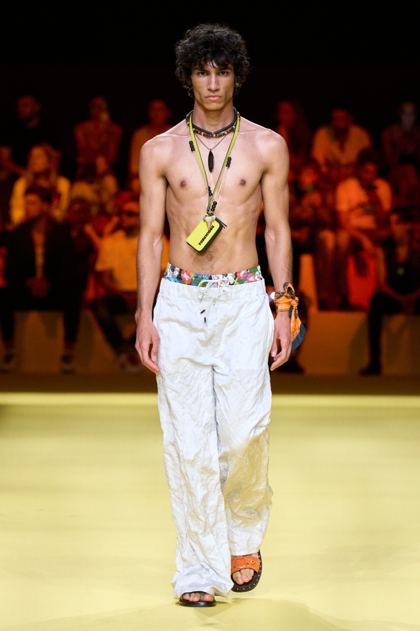 dsquared2-ss23-mens-show-17