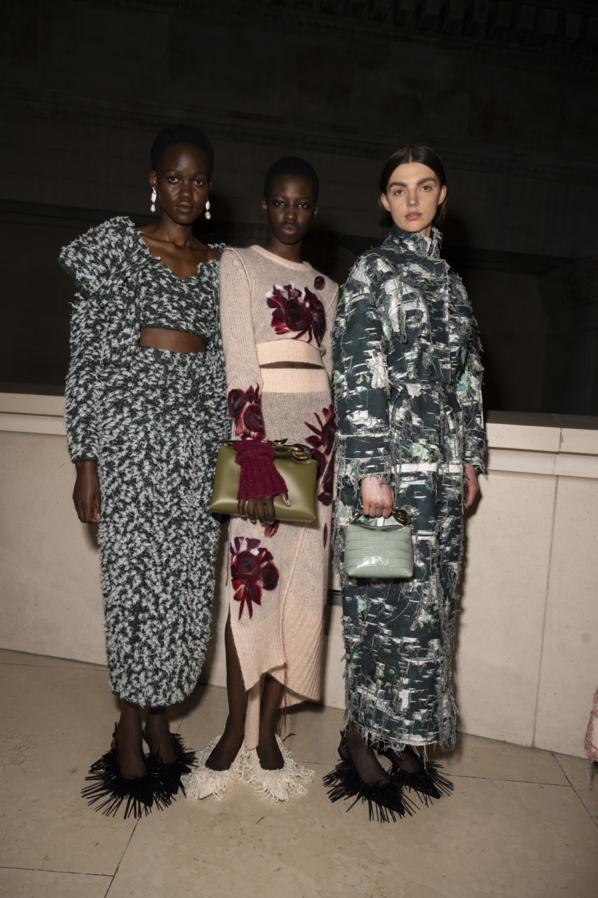 erdem-autumn-winter-2025-collection-backstage-27