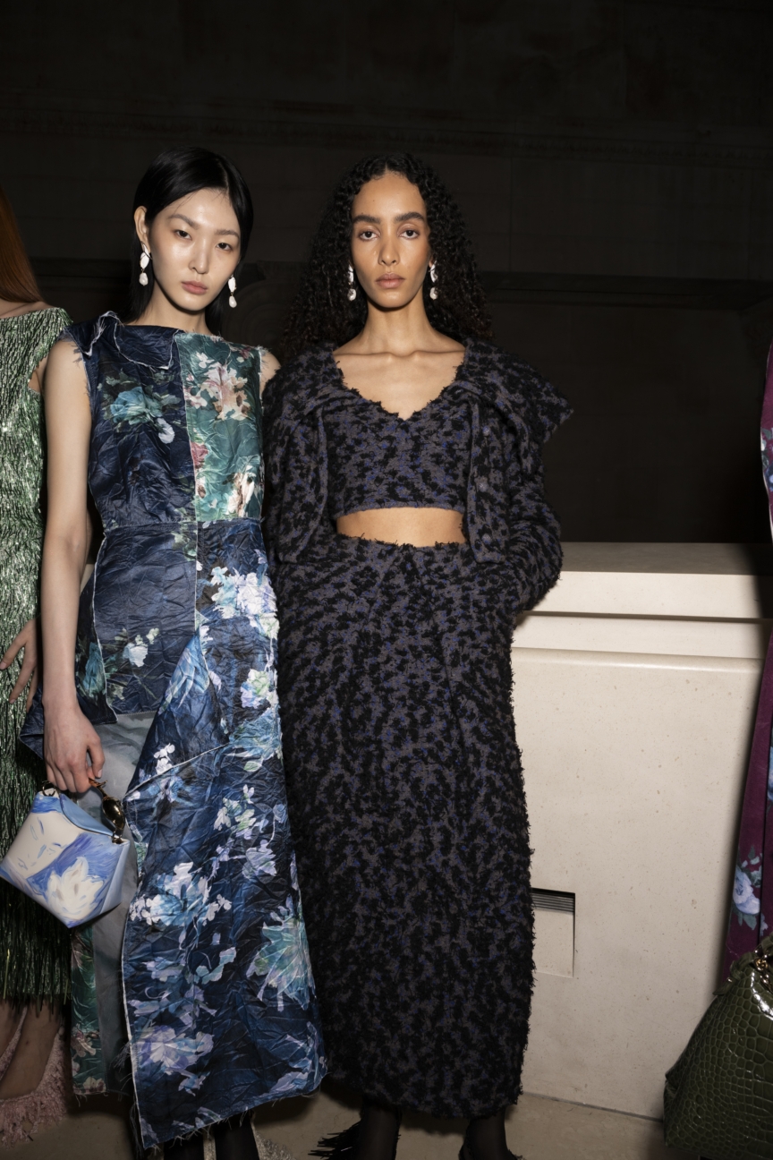 erdem-autumn-winter-2025-collection-backstage-29