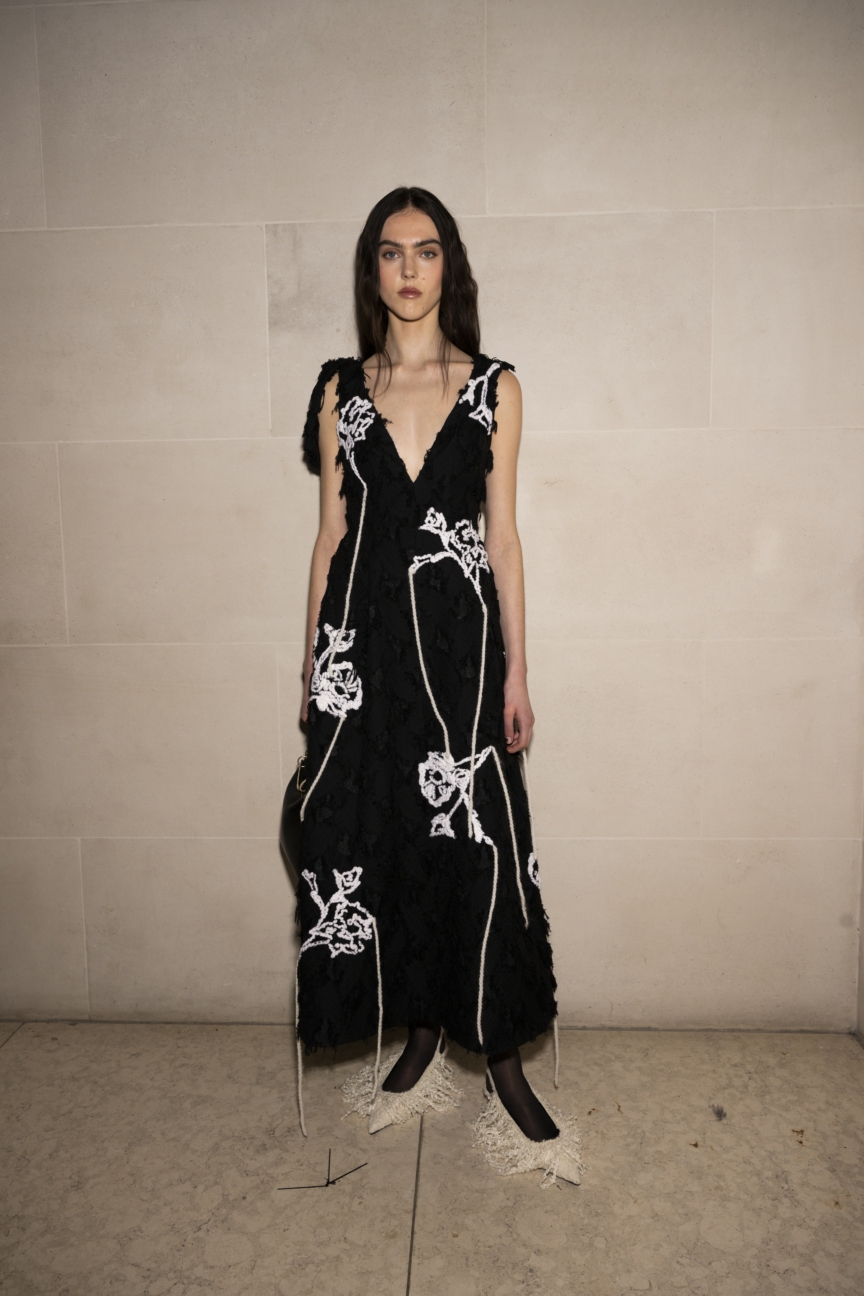 erdem-autumn-winter-2025-collection-backstage-41