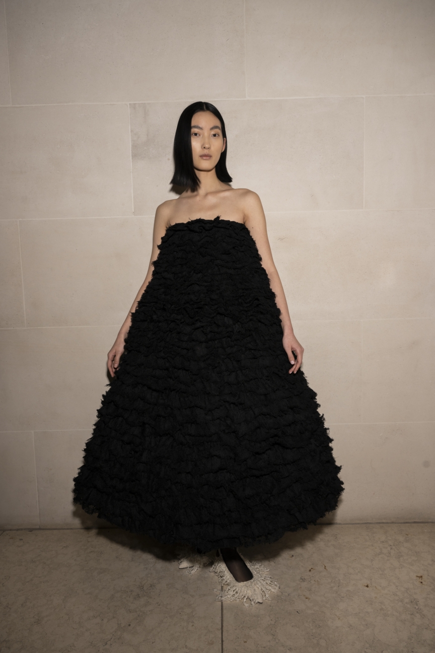 erdem-autumn-winter-2025-collection-backstage-48