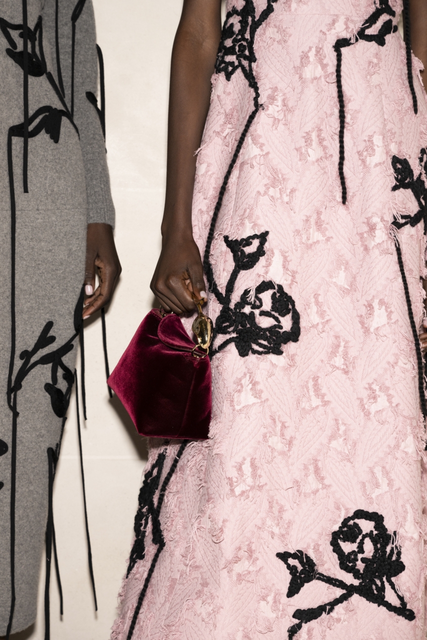 erdem-autumn-winter-2025-collection-backstage-51