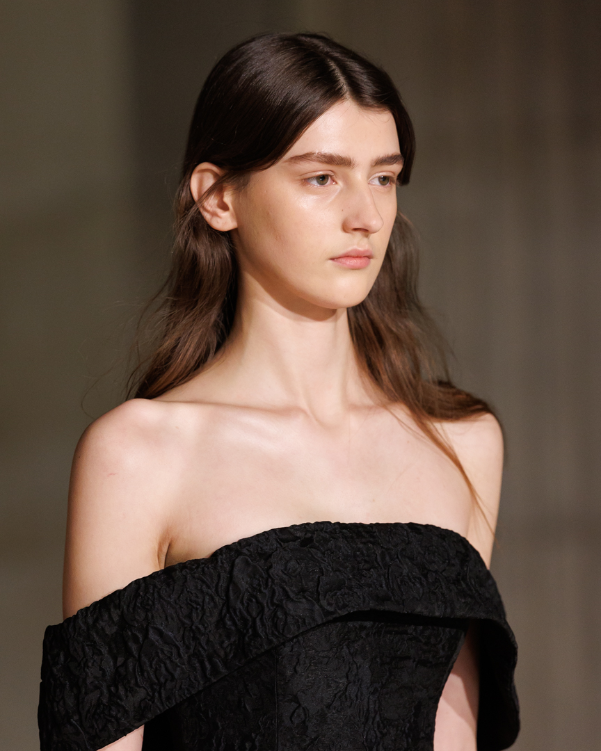 erdem-autumn-winter-2025-collection-details-47