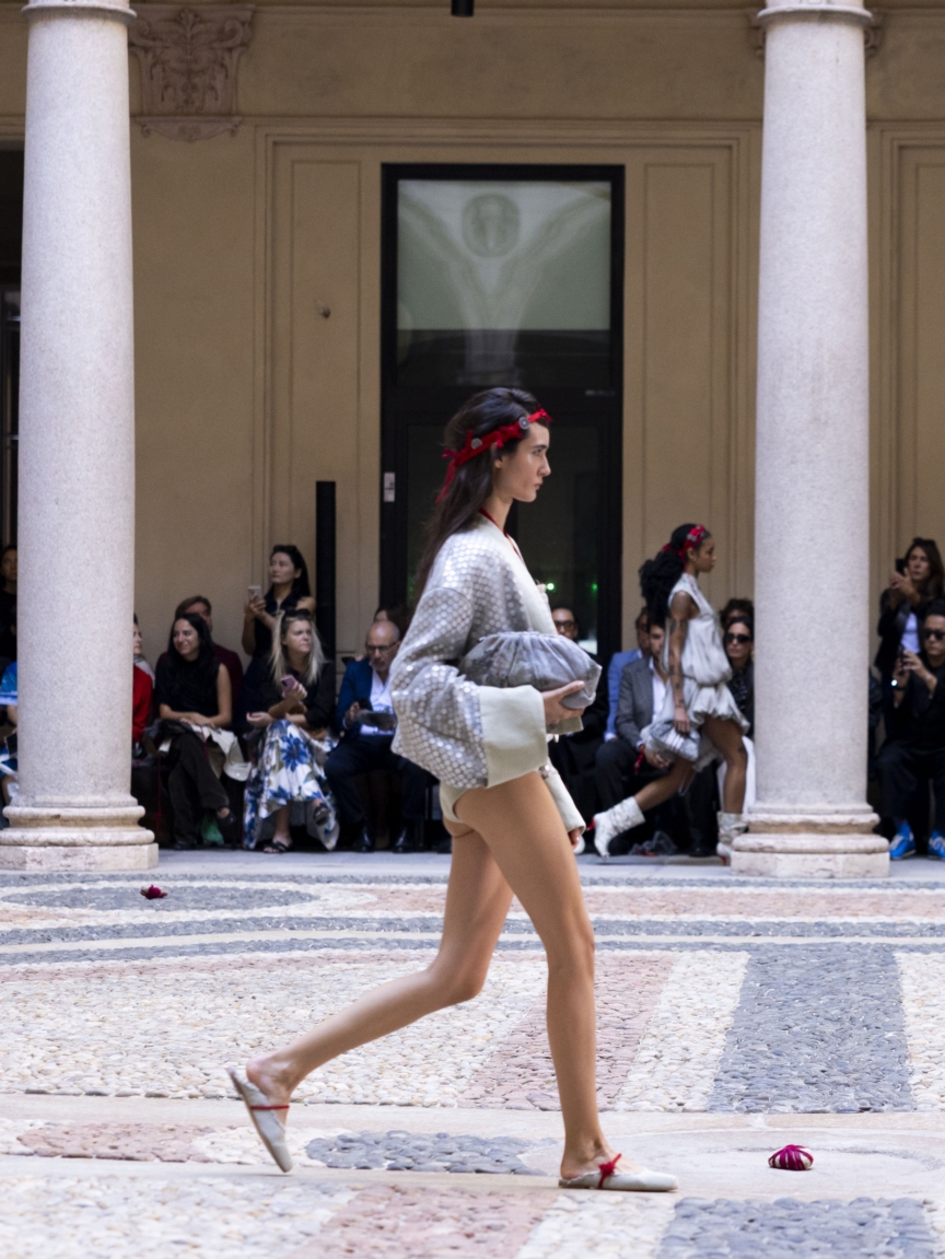hui_ss27_laterali_018