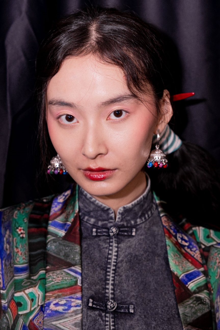 031_hui_bks
