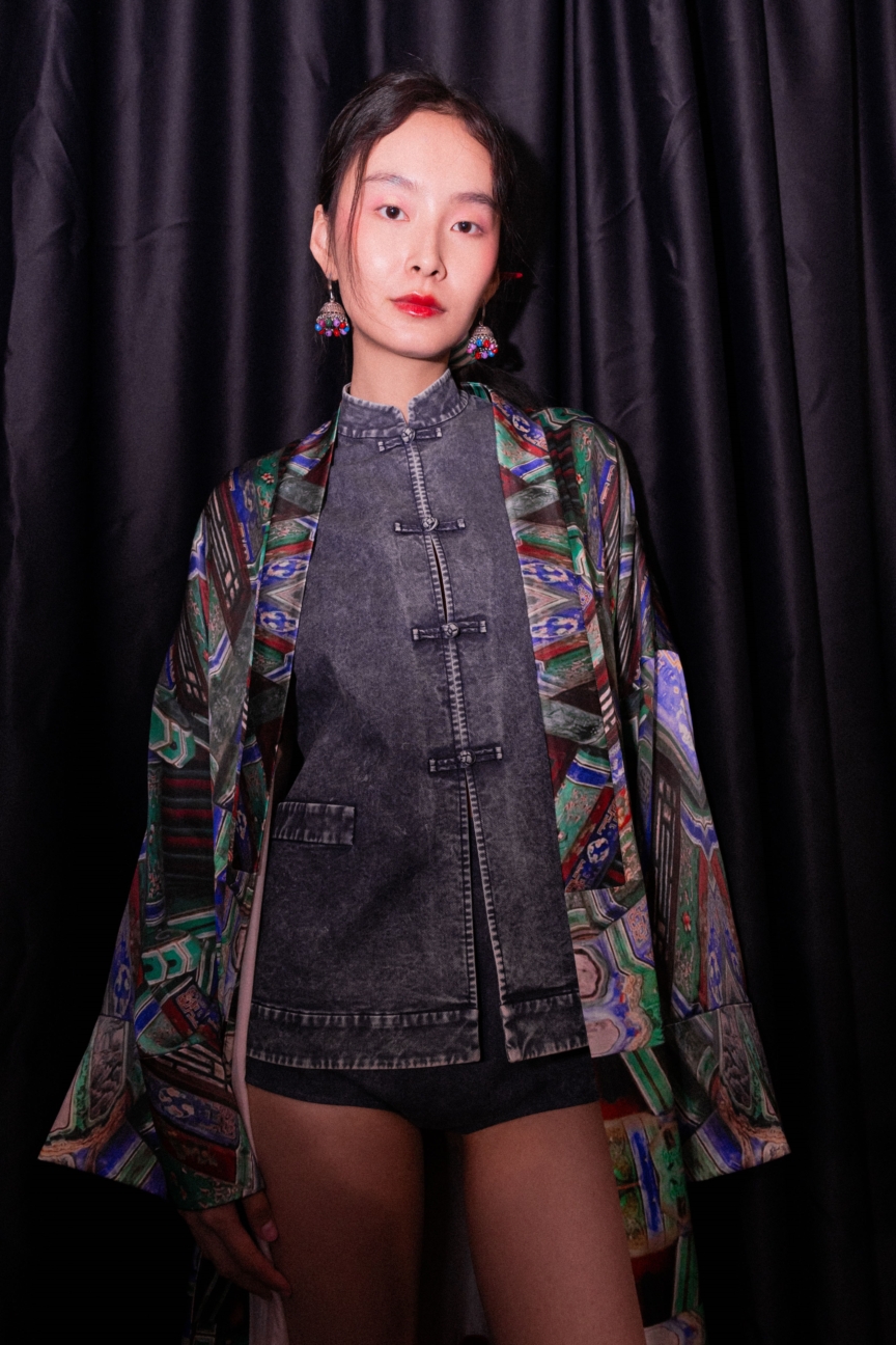 035_hui_bks