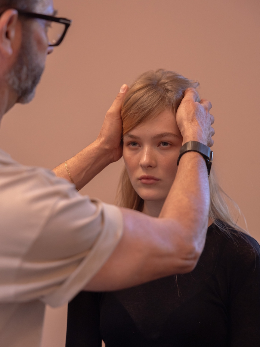 hui_ss27_backstage_3x4_1