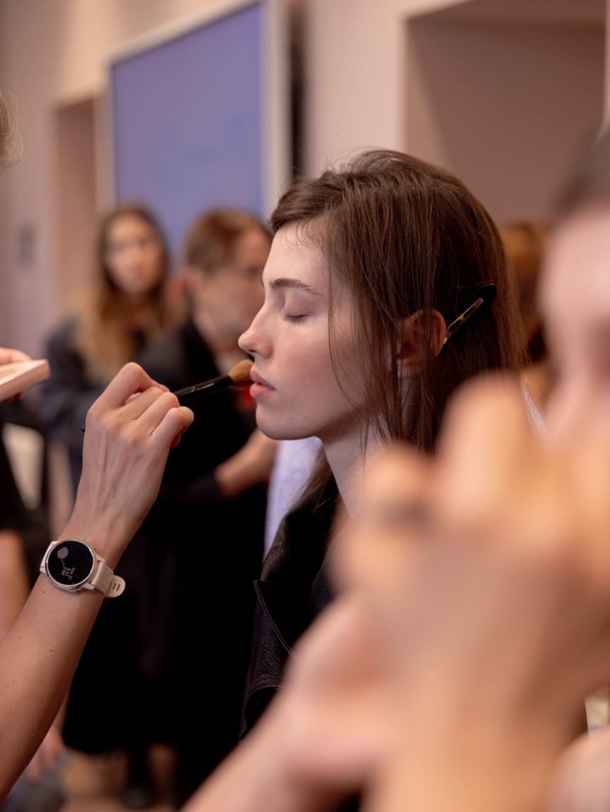 hui_ss27_backstage_3x4_13