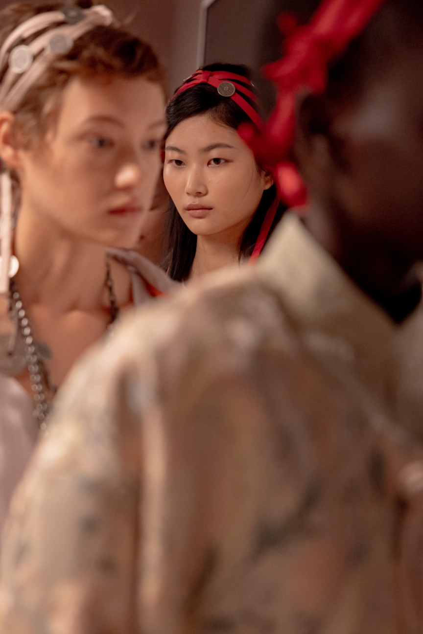 hui_ss27_backstage_3x4_170