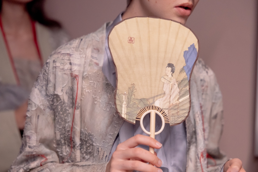 hui_ss27_backstage_3x4_188