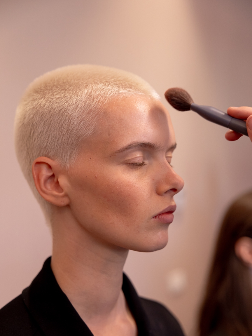 hui_ss27_backstage_3x4_23