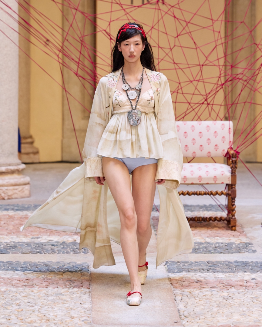hui_ss27_runway_looks_4x5_027