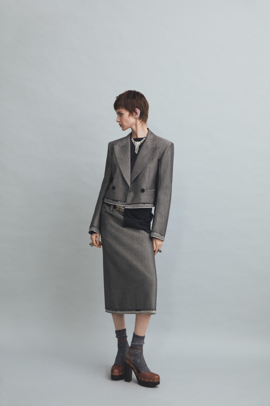 oq21zugljdhvyzttpbwfnztsxmtu0otyyo2rlzmf1bhq__r4btransp___b3e01b33