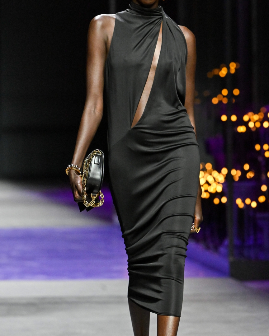 versace-ss23-womens-fashion-show-details-11