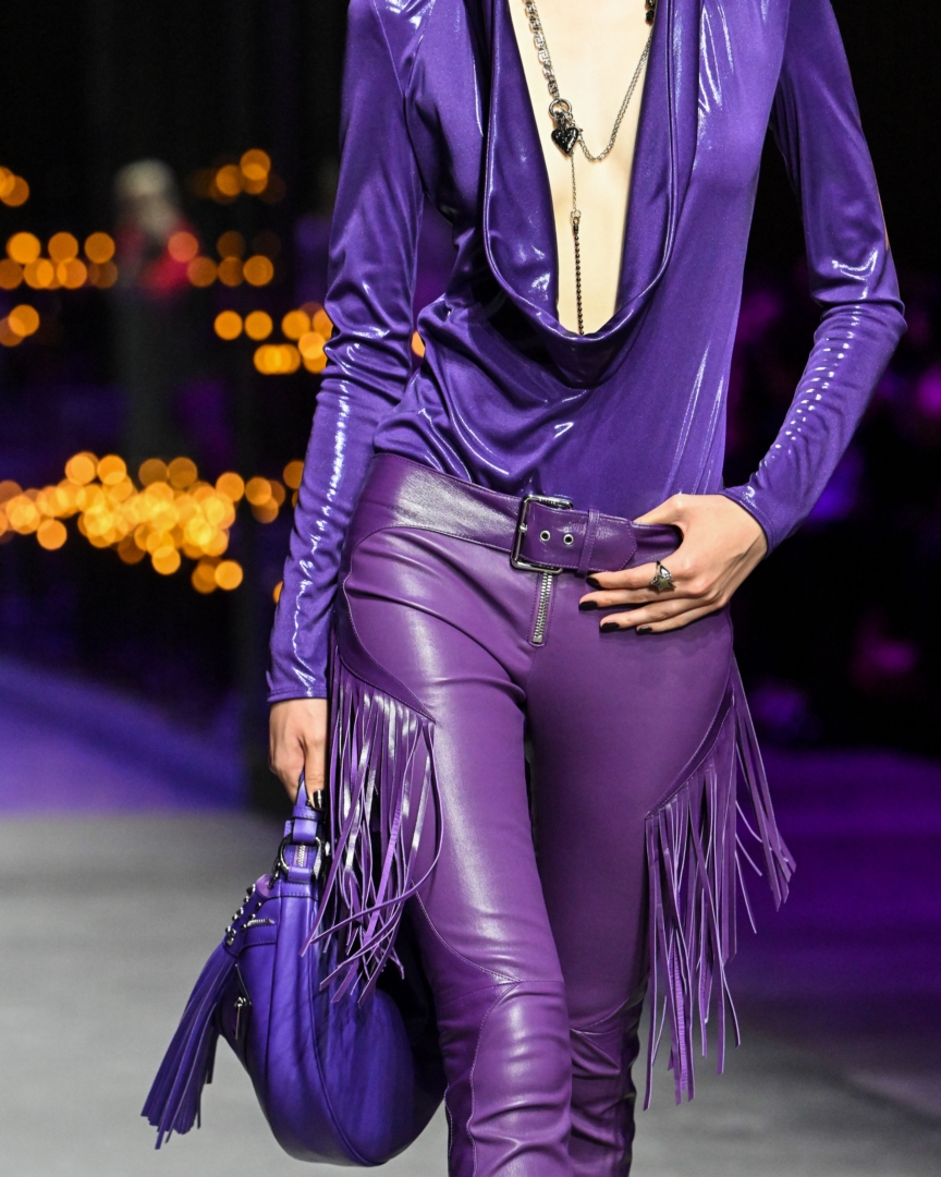 versace-ss23-womens-fashion-show-details-114