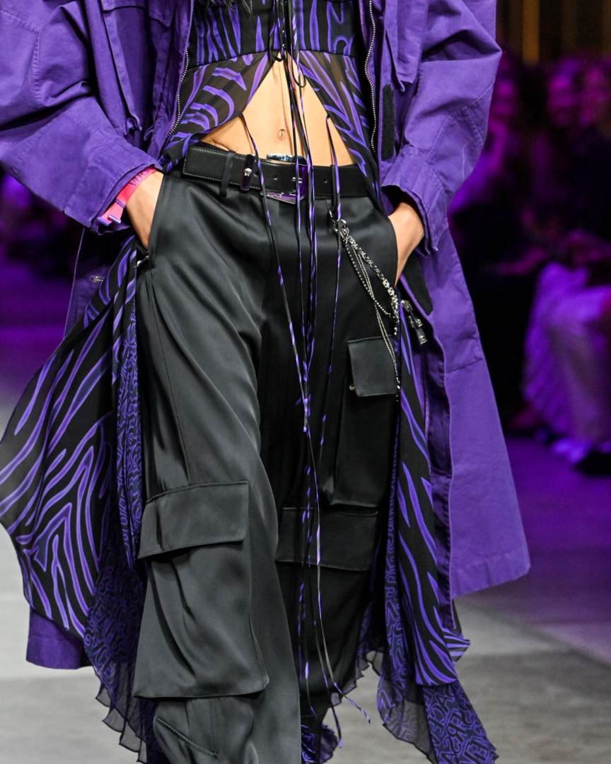 versace-ss23-womens-fashion-show-details-95