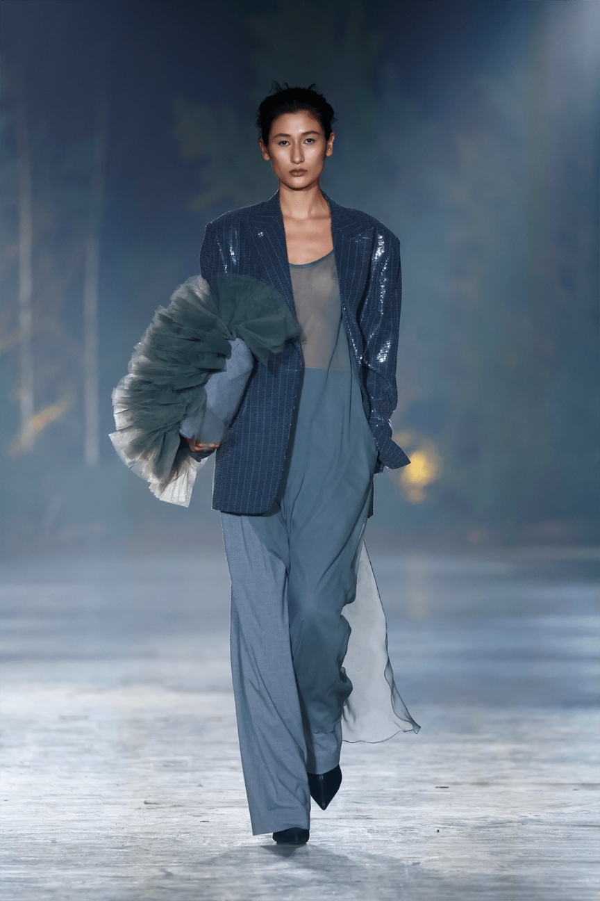 danny-reinke_aw26_runway2_by_-sebastian-reuter_getty-images_for_bfw_2-3