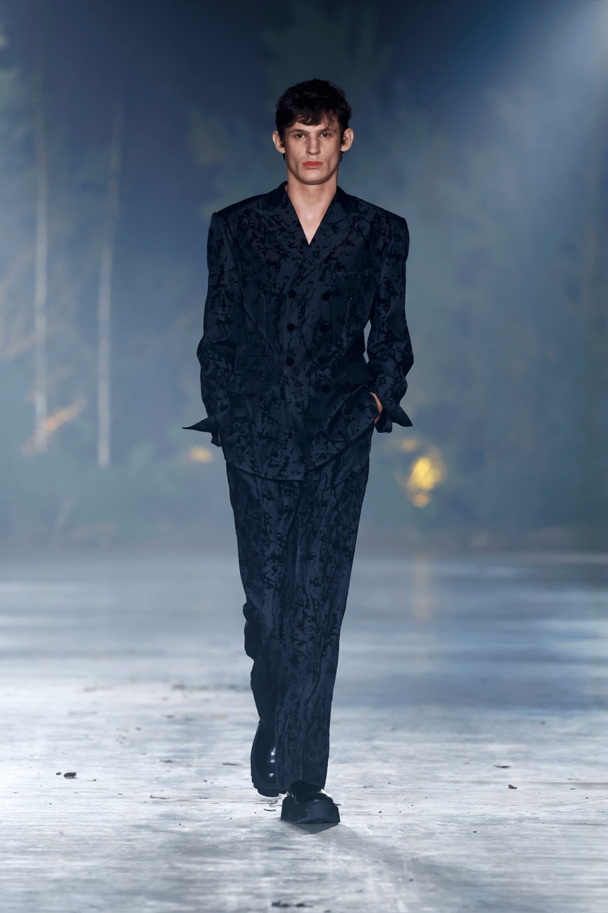 danny-reinke_aw26_runway39_by_-sebastian-reuter_getty-images_for_bfw_2-3
