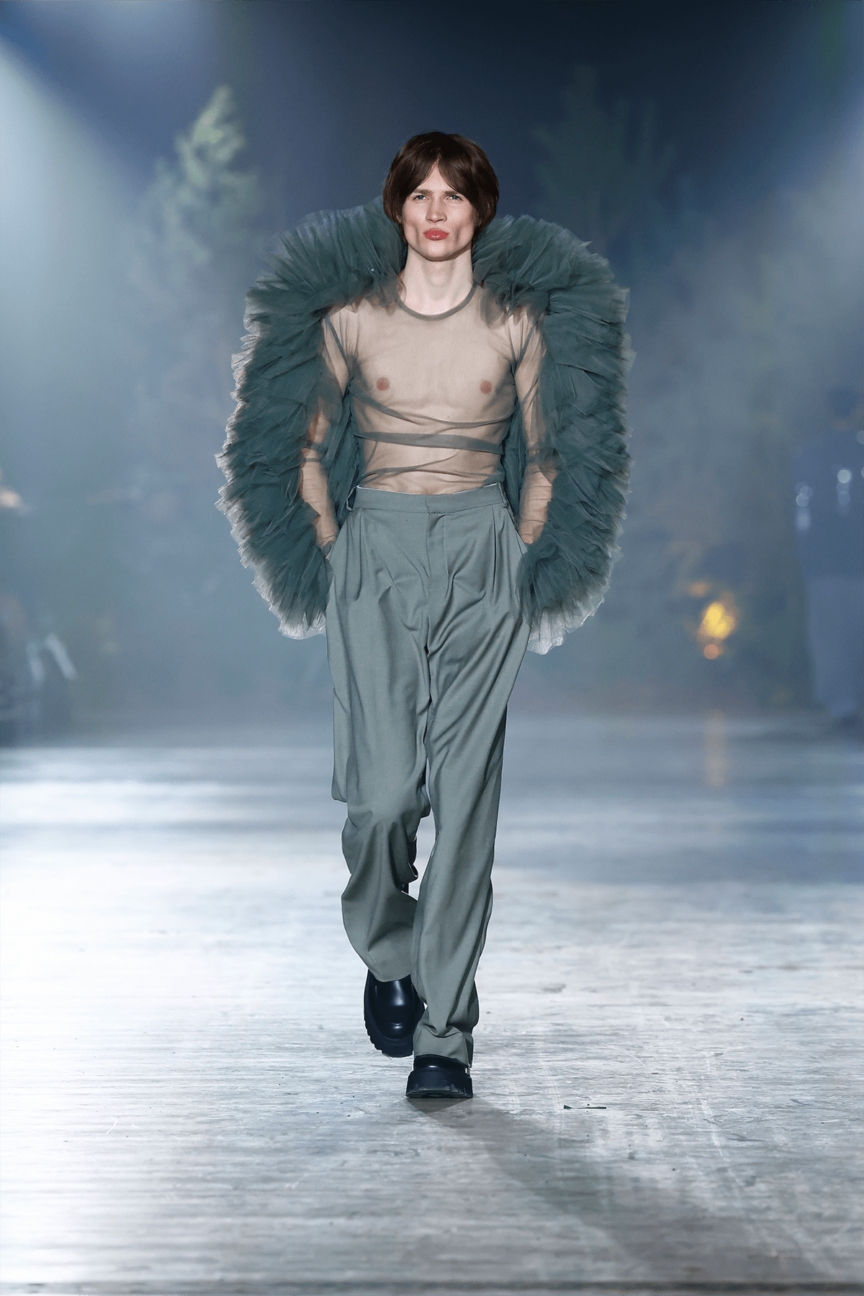 danny-reinke_aw26_runway4_by_-sebastian-reuter_getty-images_for_bfw_2-3
