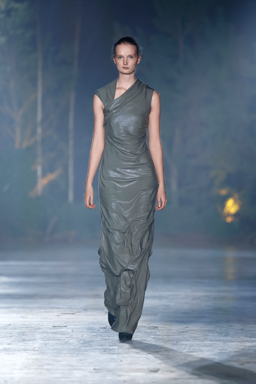 danny-reinke_aw26_runway6_by_-sebastian-reuter_getty-images_for_bfw_2-3