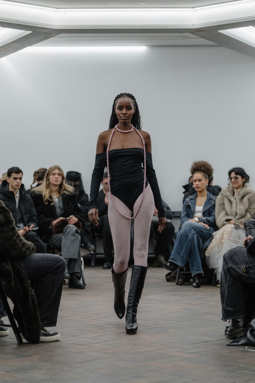 vanessabaernthol_aw26_runway1_by_-marcushartelt_for_bfw_14