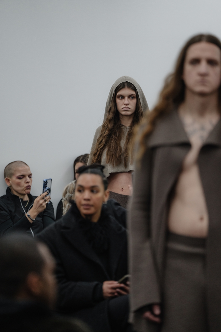 vanessabaernthol_aw26_runway1_by_-marcushartelt_for_bfw_24