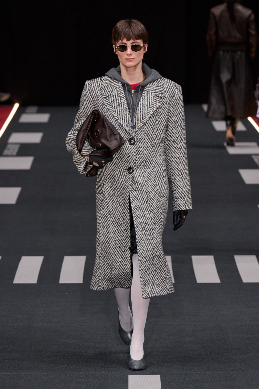 aw26-copenhagen-fashion-week-baum-und-pferdgarten-runway-2x3-james-cochrane-30