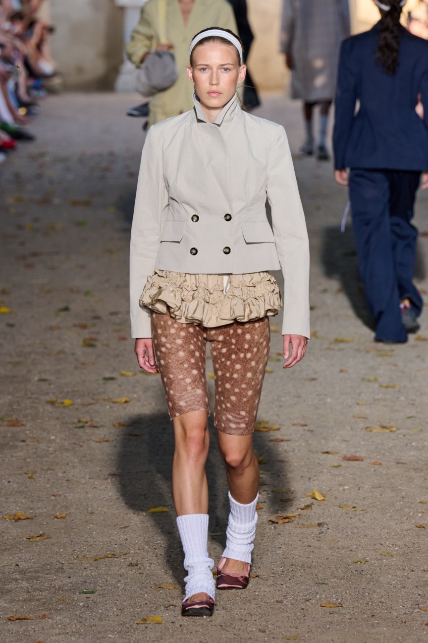 ss27-copenhagen-fashion-week-baum-und-pferdgarten-runway-2x3-james-cochrane-10