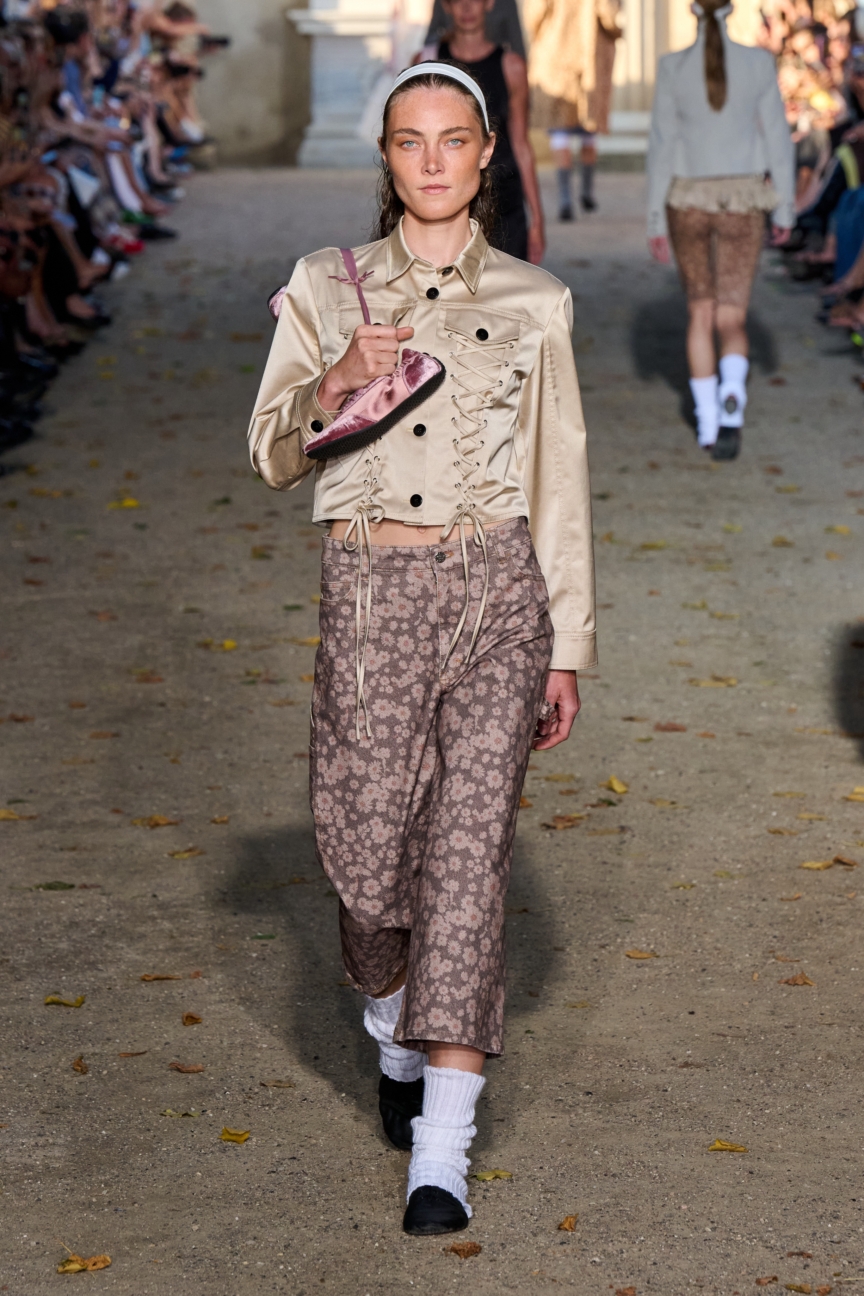 ss27-copenhagen-fashion-week-baum-und-pferdgarten-runway-2x3-james-cochrane-13